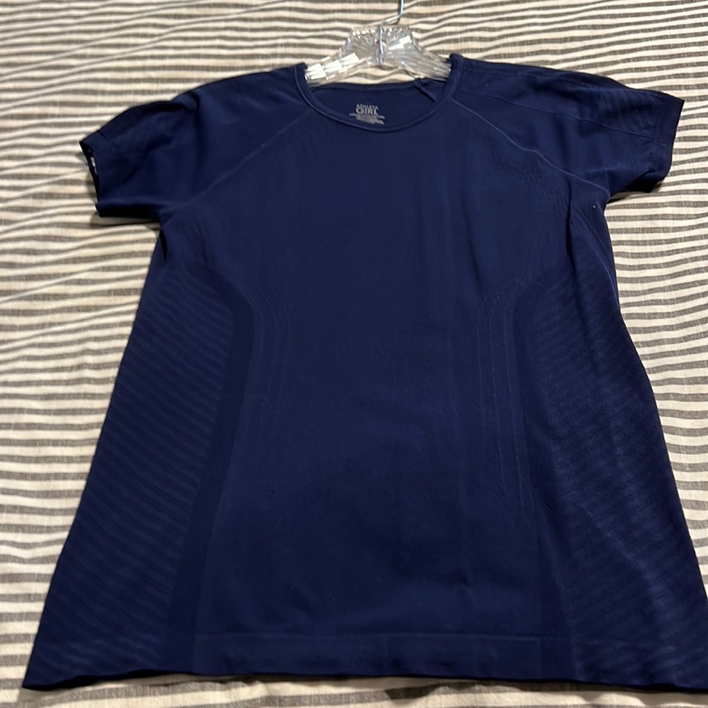 Super Cute Navy Athleta Top!!